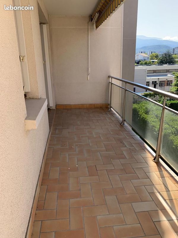 Appartement 2 pièces 46 m² · à Grenoble · 46 m² · 690 €/mois