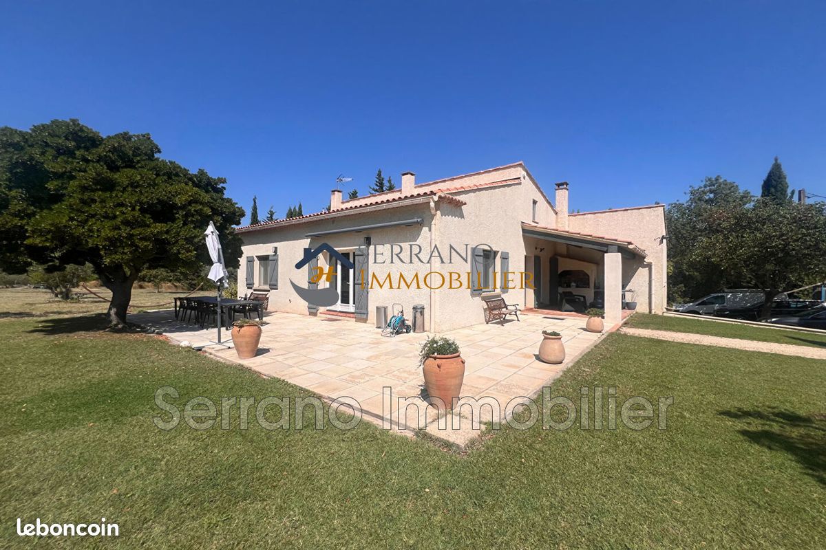 Maison 5 pièces 145 m² · à Eyragues · 145 m² · 735 000 €