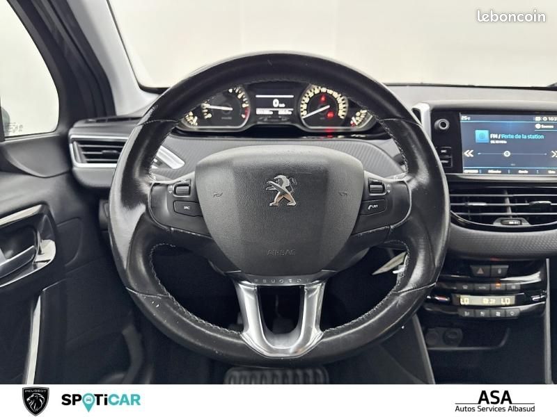 Peugeot 208 1.2 PureTech 110ch Allure S&S 5p (image 9)