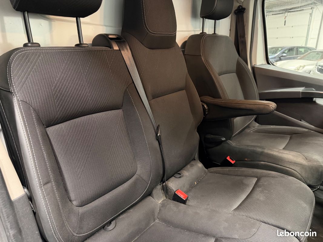 RENAULT TRAFIC VU FOURGON 2.0 BLUEDCI 130 28 L2H1 TVA RECUPERABLe (image 10)