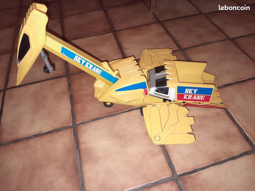 ② Joustra : Jouets et Collector