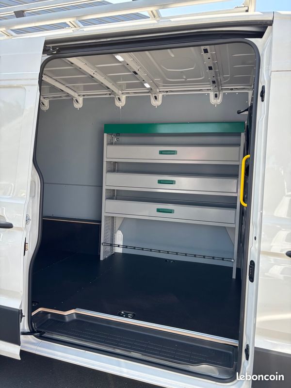 37 500 HT - Volkswagen crafter 35 business L3h3 140ch BVM6 (image 3)