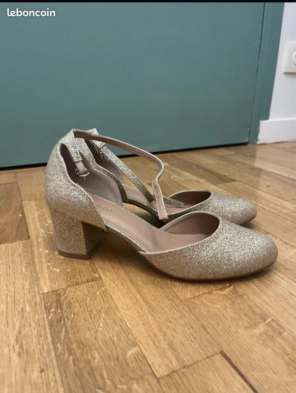 Chaussure talon paillettes dorées (image 1)