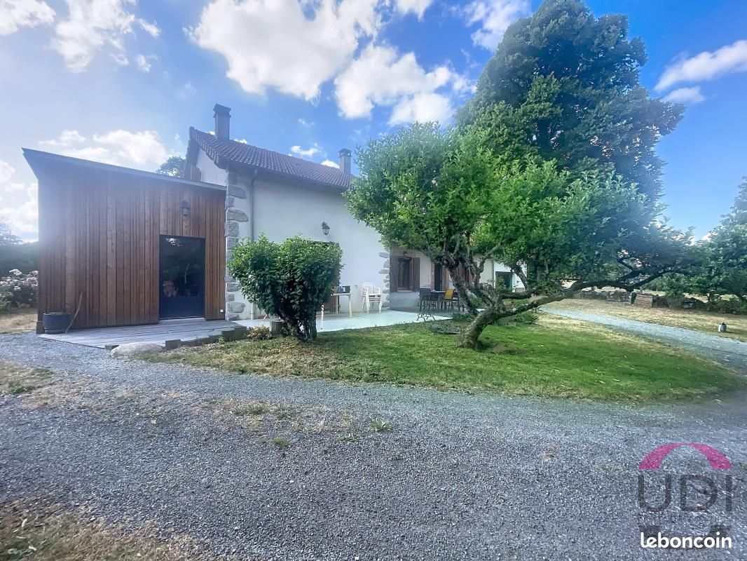 Maison 4 pièces 108 m² à Sous-Parsat