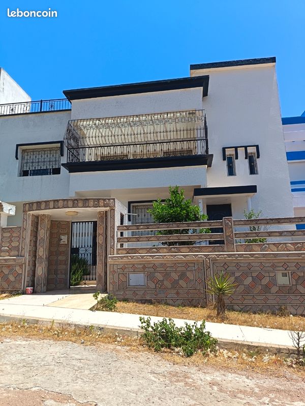 Maison 5 pièces 150 m² · à Combs-la-Ville · 150 m² · 165 000 €