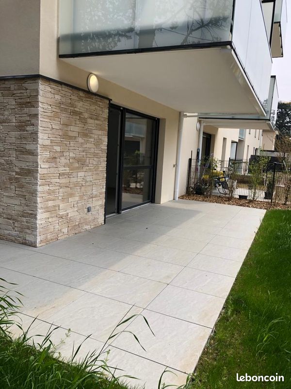 Appartement 4 pièces 82 m² · à Champagne-au-Mont-d'Or · 81,6 m² · 1 394 €/mois