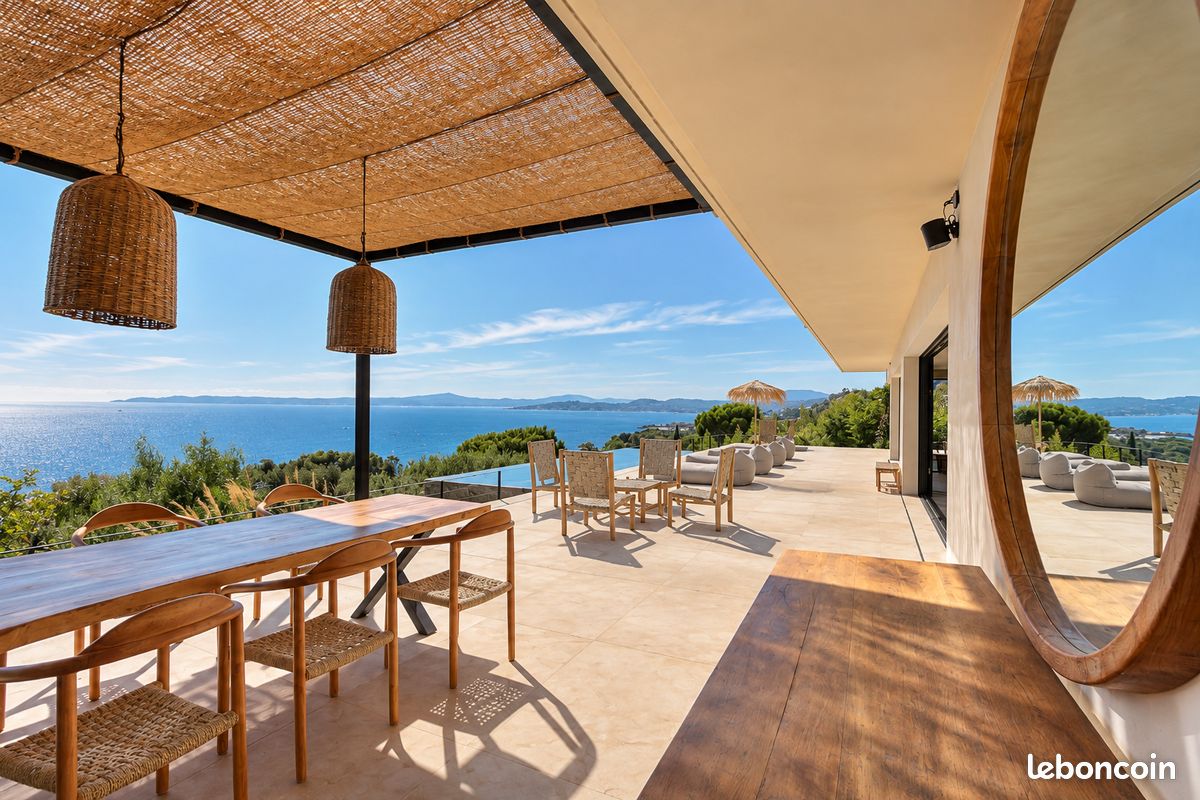 Maison 7 pièces 493 m² · à Roquebrune-sur-Argens · 493 m² · 5 450 000 €