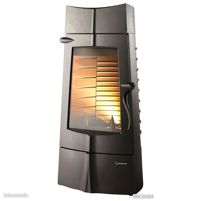 Poêle à bois fonte 10kW Invicta Chamane (image 1)