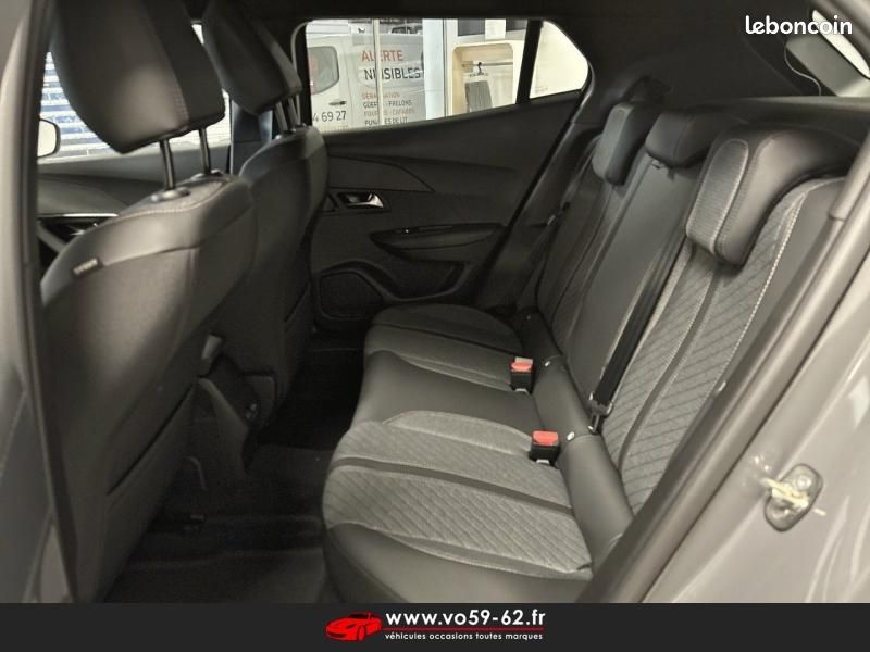 Peugeot 2008 1.2 100ch S&S Allure (image 10)