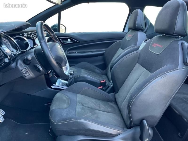 Ds DS 3 Essence 110 Perfo Line GPS Radar Recul CarPlay Clim Auto Régulateur (image 11)