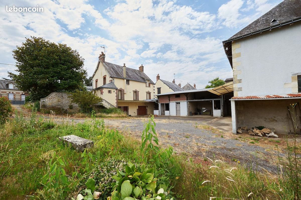 Maison 5 pièces 156 m² · à Monnaie · 156 m² · 291 500 €