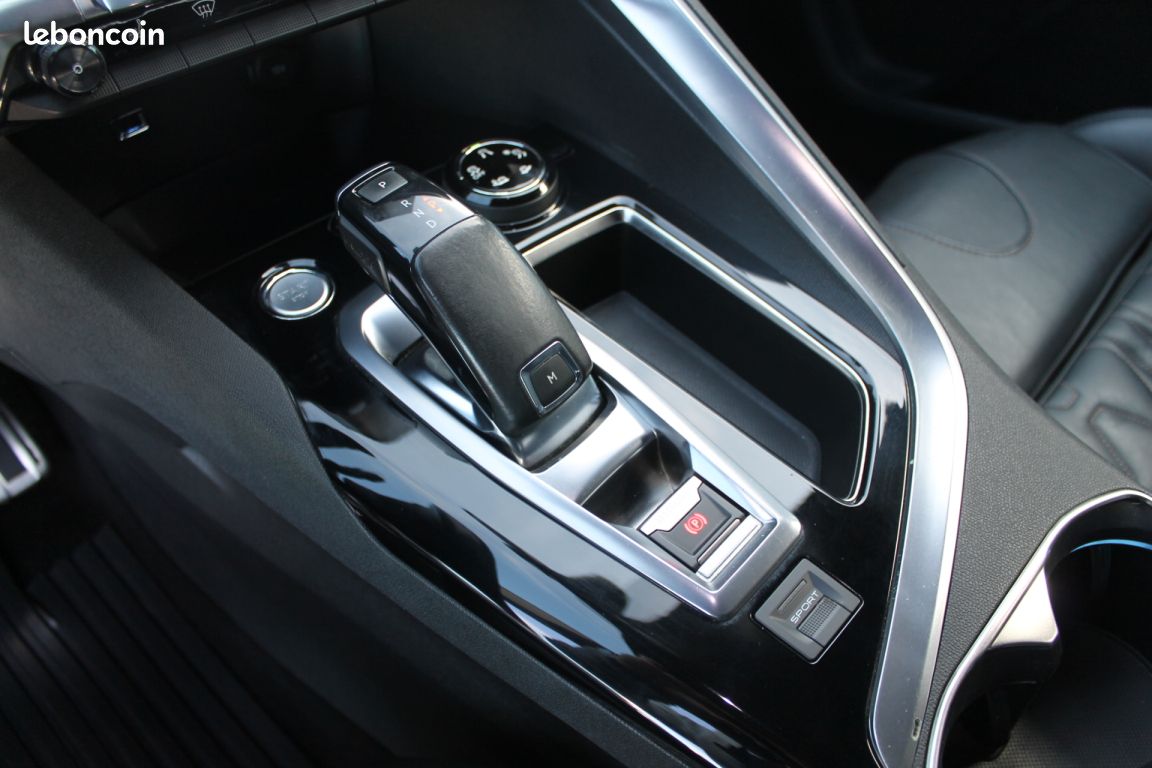 Peugeot 3008 2.0 BlueHDi 180ch SetS EAT6 GT (image 14)