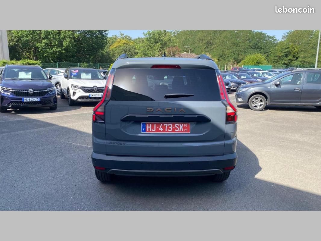 Dacia Jogger TCe 110 7 pl Extreme (image 4)