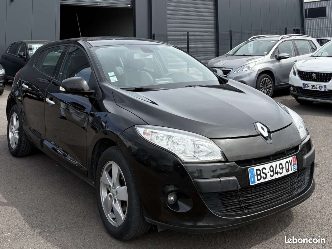 RENAULT MEGANE III BERLINE BUSINESS dCi 110 FAP eco2 Business Euro 5 EDC (image 1)
