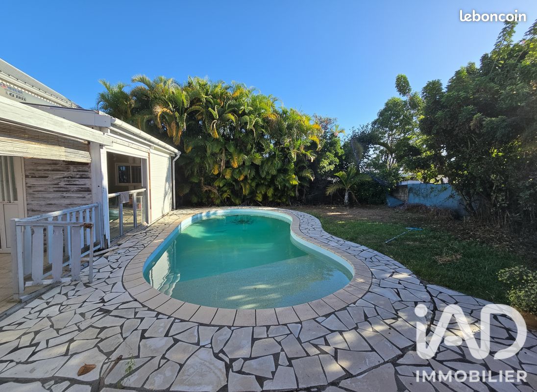 Maison 5 pièces 130 m² · à Saint-Pierre · 130 m² · 399 000 €