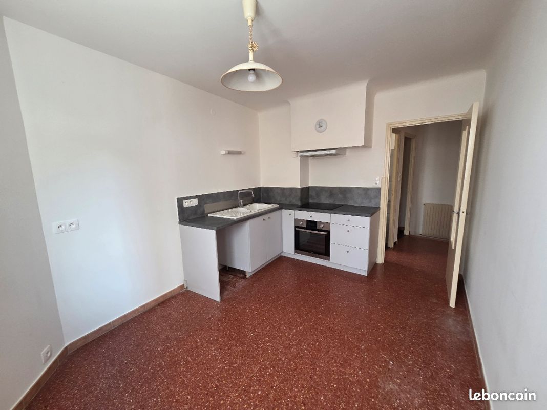 Appartement 3 pièces 74 m² · à Valréas · 74 m² · 680 €