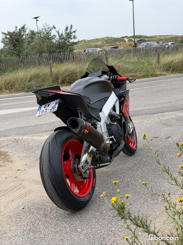 Aprilia rsv4 rr 2018 (image 2)