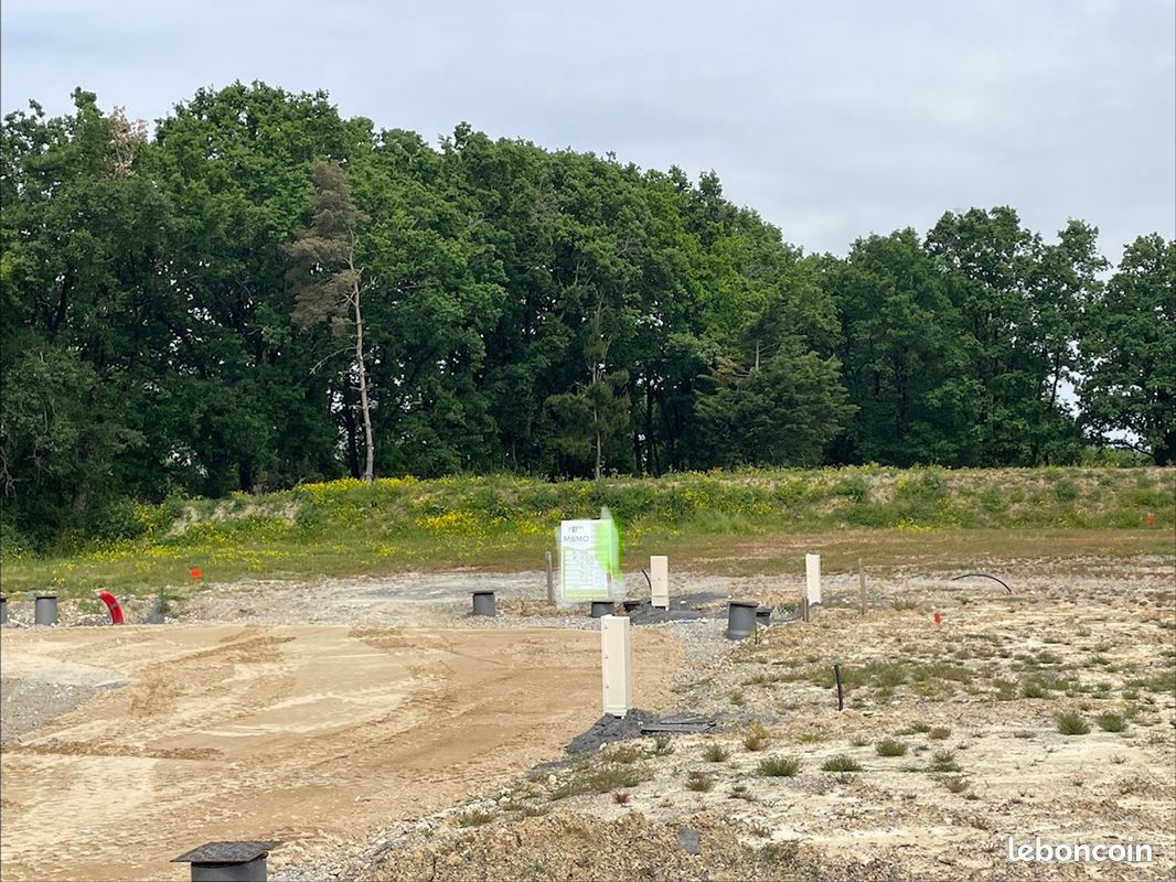 Parcelles viabilisées à batir · à Coëx · 52 000 €