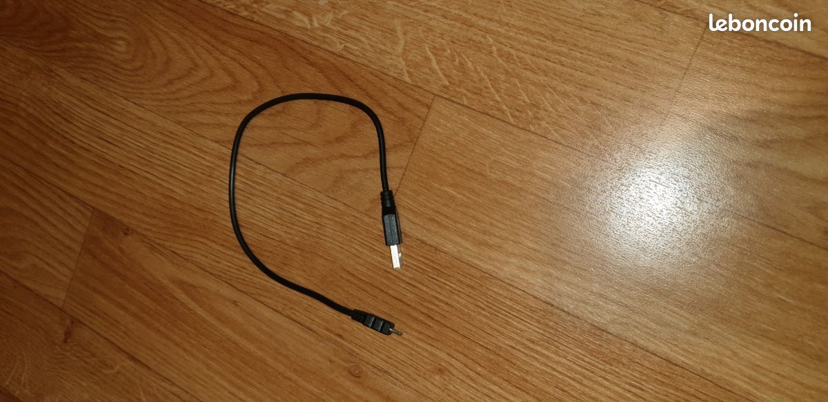 Sony PS4 Pro – bon état +1 Manettes (image 5)