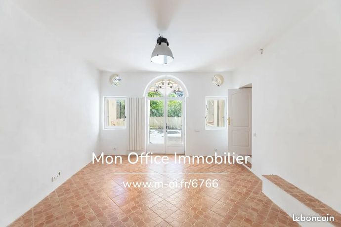 Maison 6 pièces 210 m² — 8