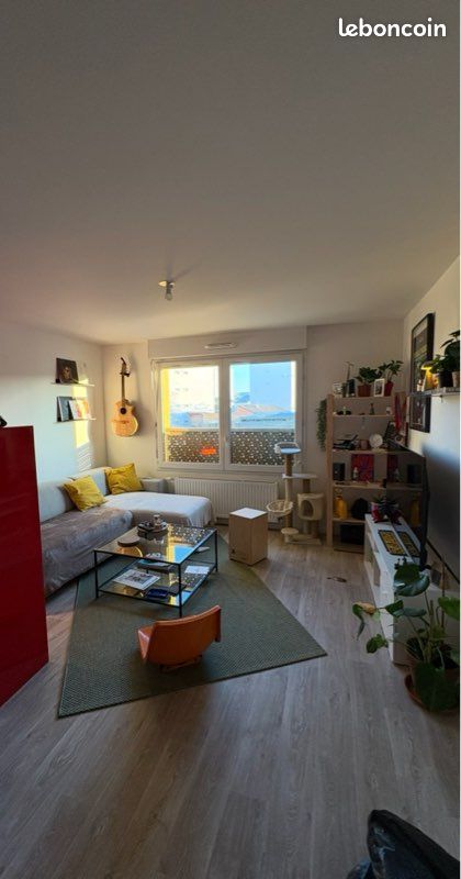 Appartement 2 pièces 42 m² · à Romainville · 42 m² · 800 €