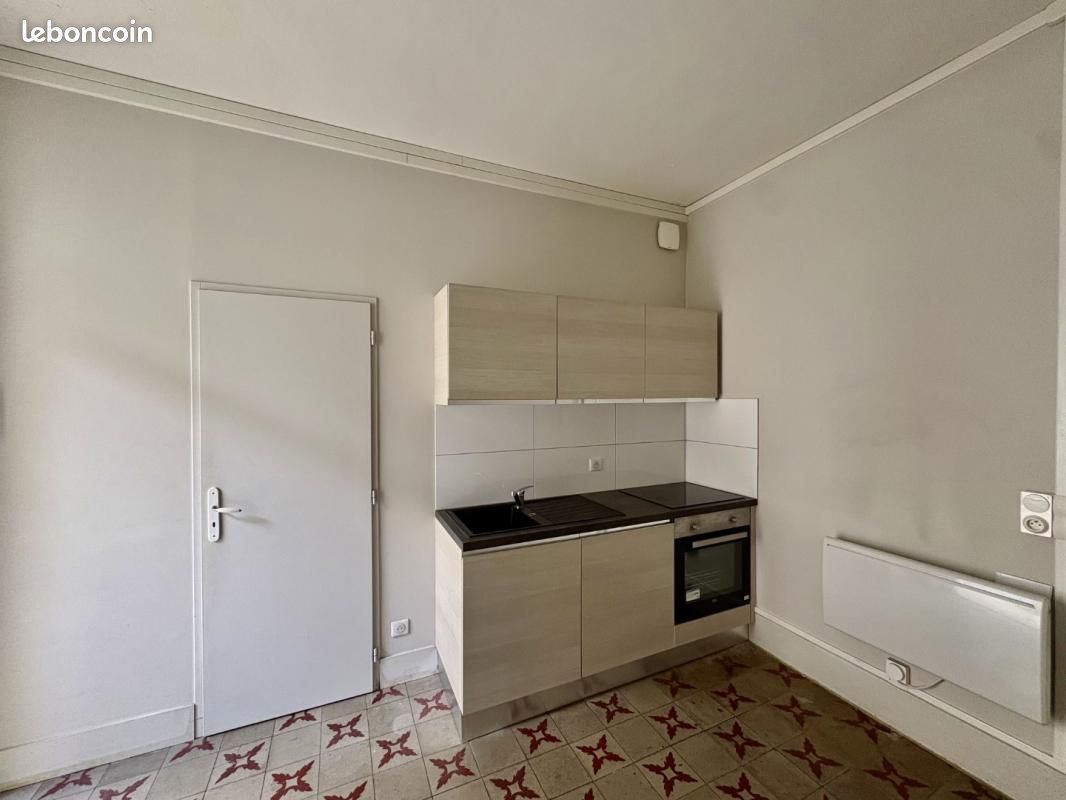 Appartement 1 pièce 31 m² · à Roanne · 31 m² · 335 €/mois