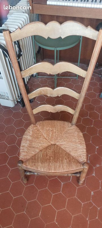 Chaise ancienne (image 1)
