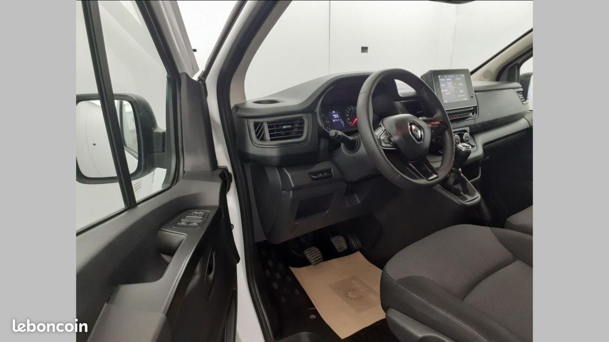 Renault Trafic FOURGON FGN L2H1 3000 KG BLUE DCI 130 CONFORT (image 8)