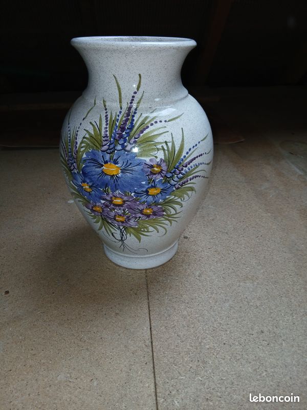 Vase (image 1)