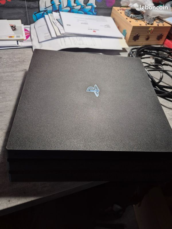 Ps4 pro (image 2)