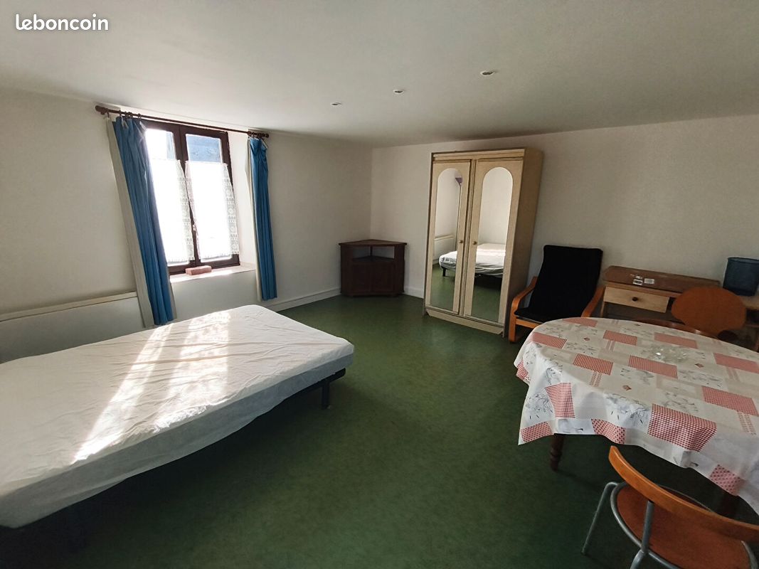 Appartement 1 pièce 25 m² · à Bessé-sur-Braye · 25 m² · 330 €/mois