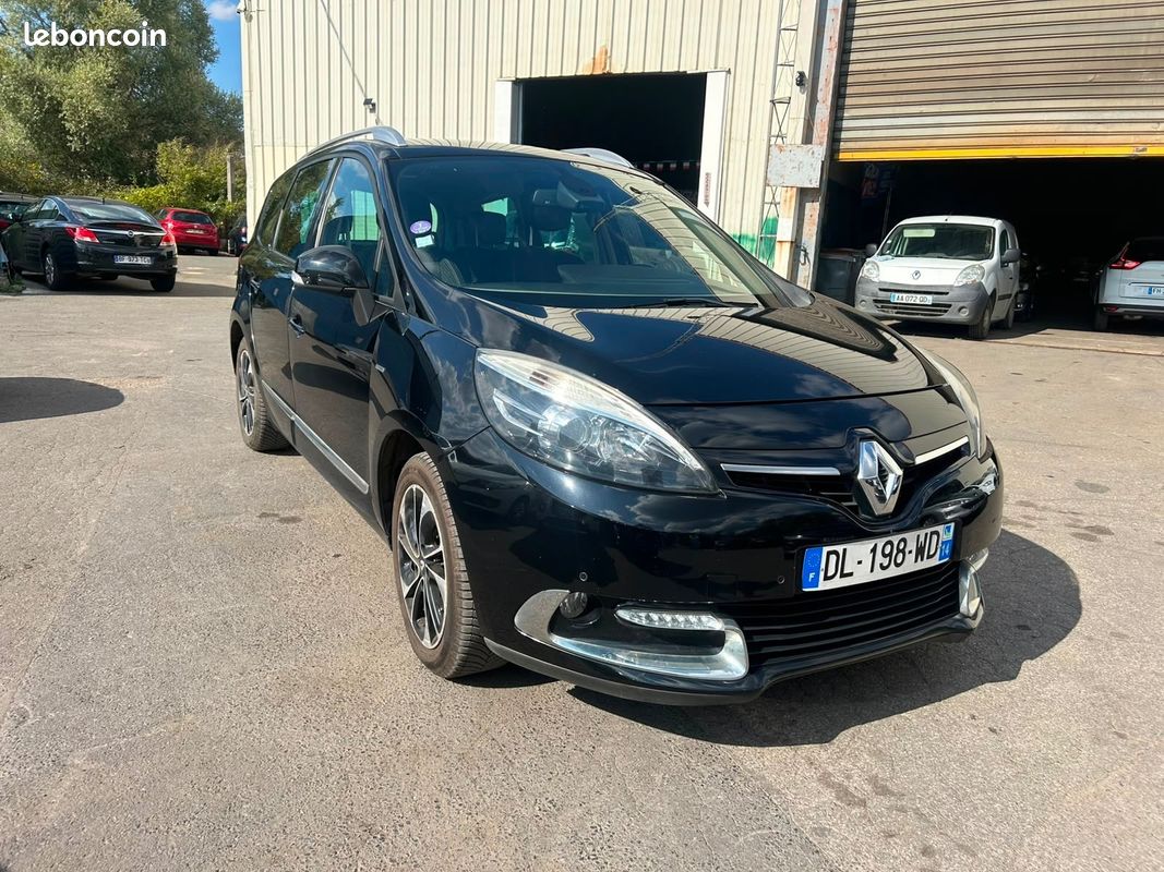 RENAULT GRAND SCENIC III 1.2 130 Energy Bose Edition 7 Places (image 3)