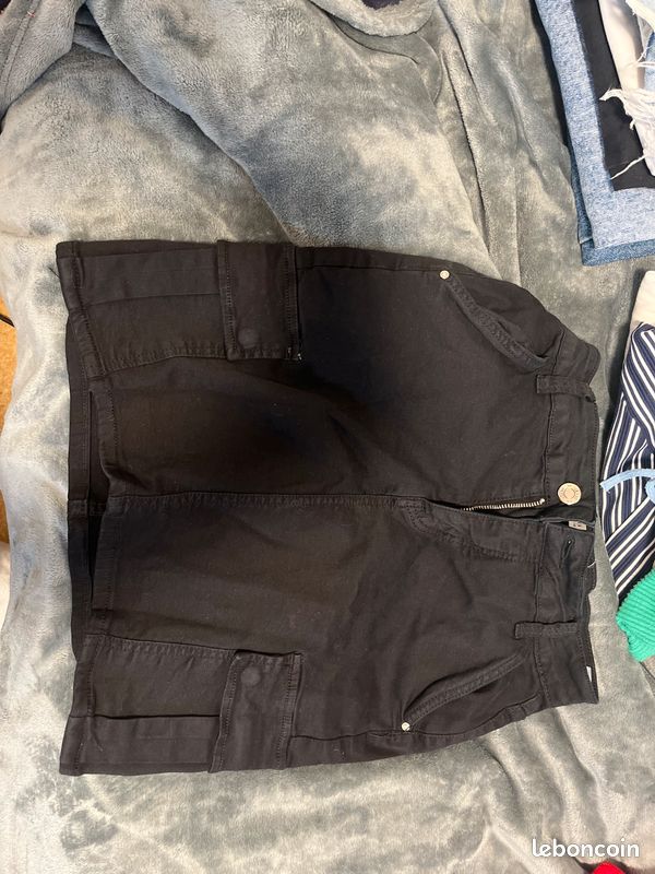 Lot Vêtements (jeans/jupes/pantalons) (image 3)