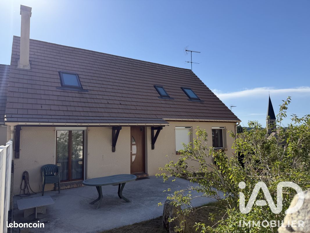 Maison 8 pièces 148 m² · à La Ferté-Alais · 148 m² · 319 000 €