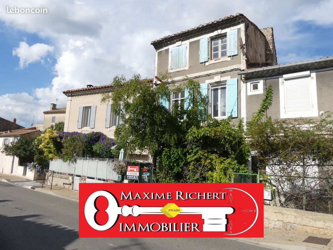 Maison 3 pièces 196 m² · à Mouriès · 196 m² · 210 000 €