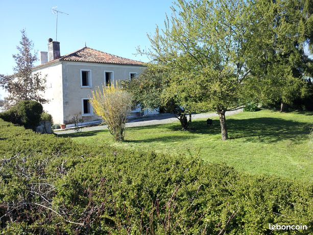 MAISON située en grande champagne