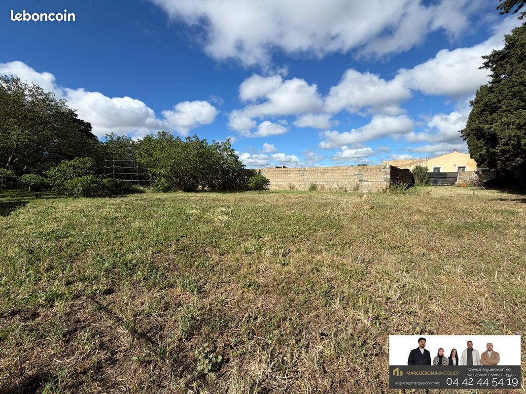 Terrain 300 m² · à Fos-sur-Mer · 300 m² · 150 000 €