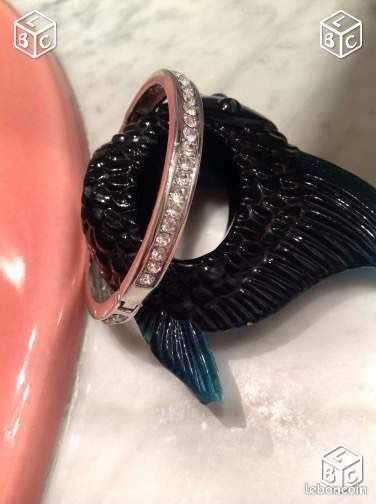 Bracelet fantaisie orné de strass neuf (image 3)