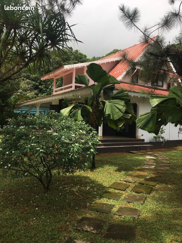 Maison 7 pièces 200 m² · à Cayenne · 200 m² · 2 690 €