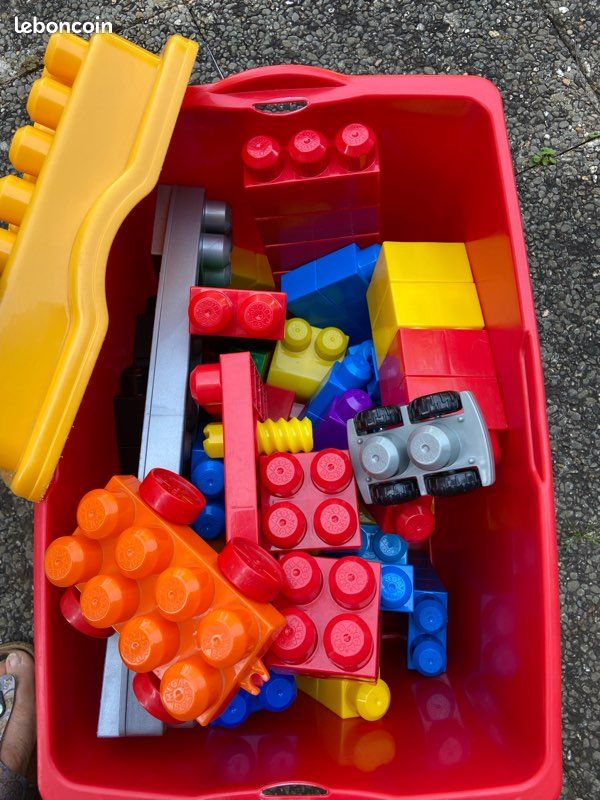 Caisse à roulettes Lego méga blocs (image 5)