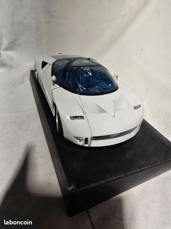 Ford GT90 Concept Car Blanc – Maisto 1/18 – Miniature De Collection Zamac – Sans Boîte
