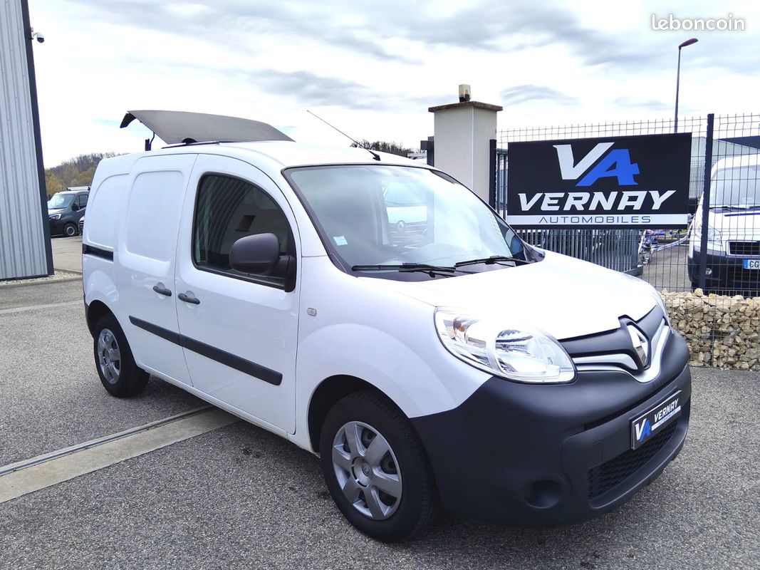 PRIX 7 900 HT RENAULT KANGOO 1.5 DCI 90 CV GRAND CONFORT AVEC GIRAFON et ATTELAGE GARANTIE / REVISER reprise possible de votre ancien véhicule (image 1)