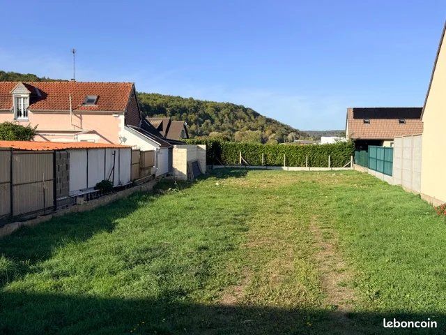 Terrain 437 m² · à Gravigny · 437 m² · 77 000 €