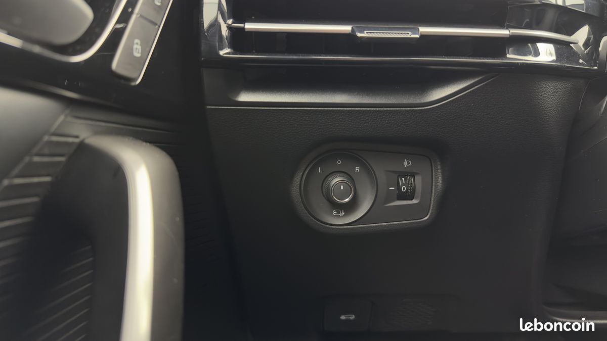 MG MG4 Electric 51kWh - 150 kW 2WD LUXURY (image 16)