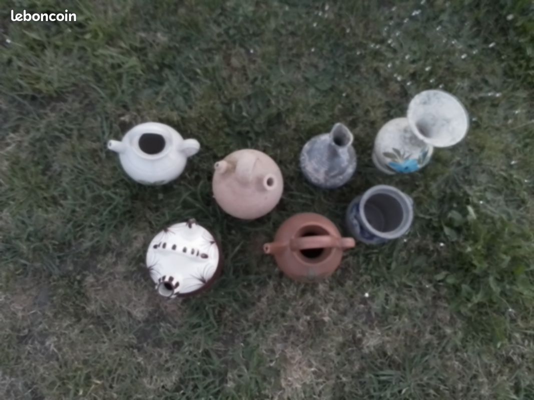 Lot divers pots caches pots jarres amphores buires vases en terre cuite ,objets en faience et en pierre (image 6)