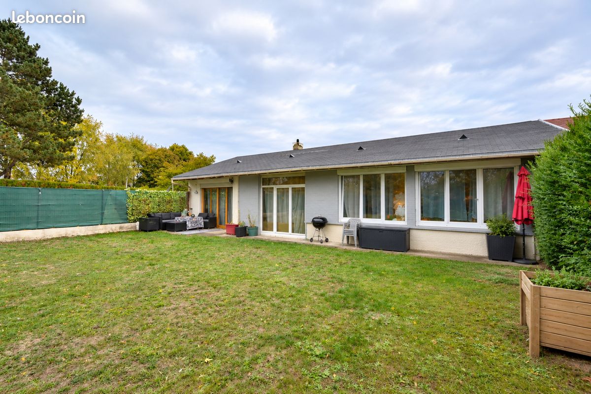 Maison 5 pièces 95 m² · à Fosses · 95 m² · 315 000 €