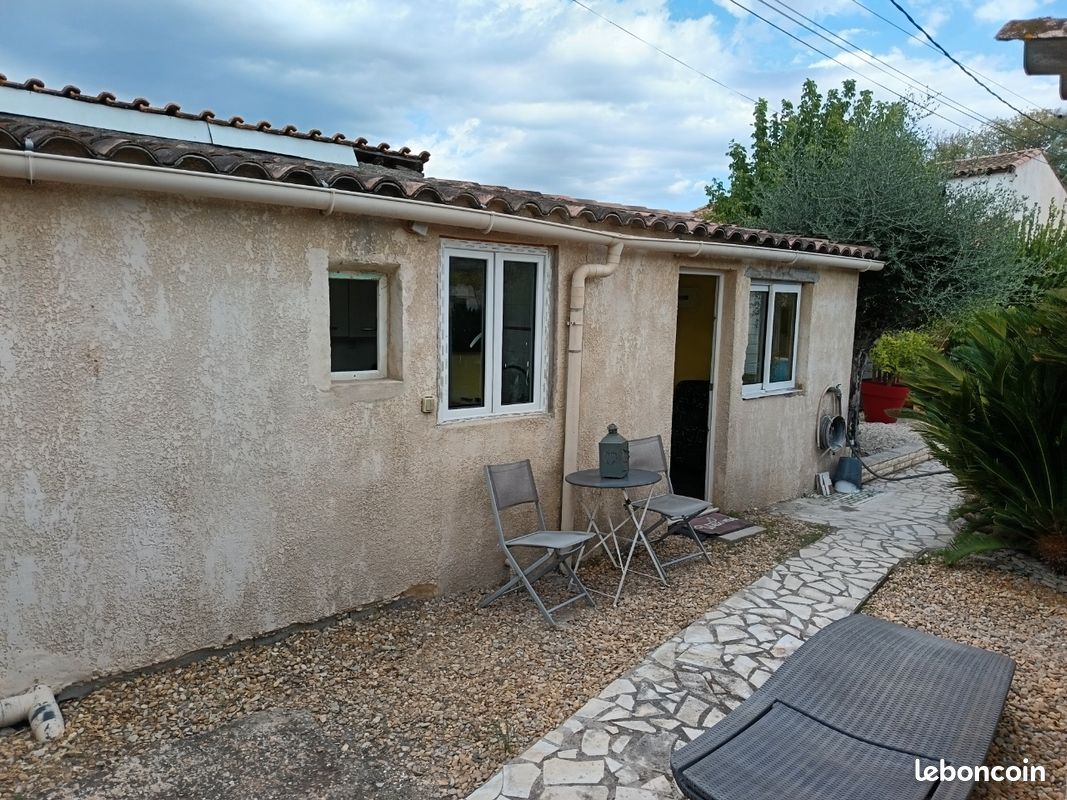 Appartement 1 pièce 18 m² · à Nîmes · 18 m² · 550 €/mois
