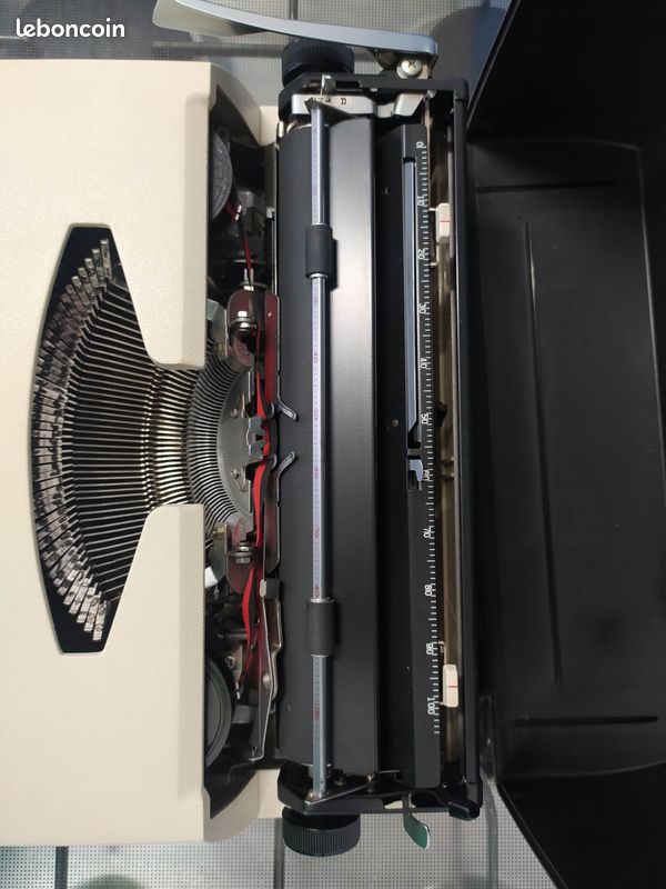 Machine à écrire (image 3)