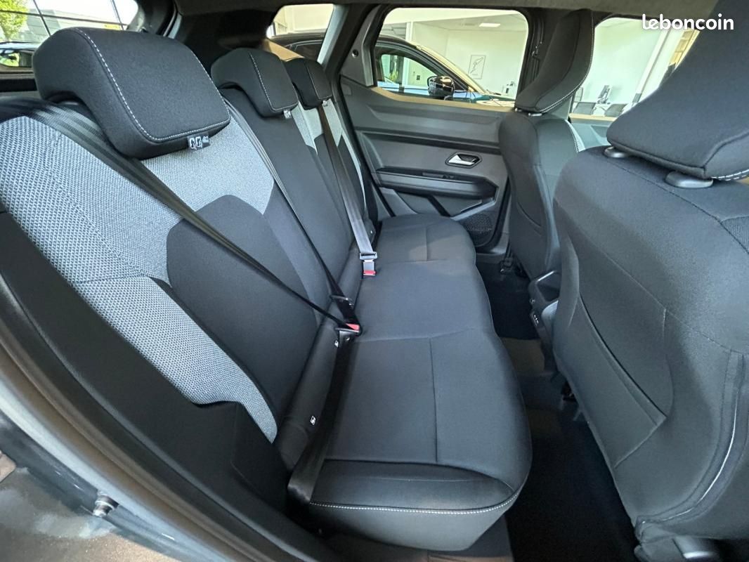 Dacia Duster Hybrid 155 Journey (image 10)