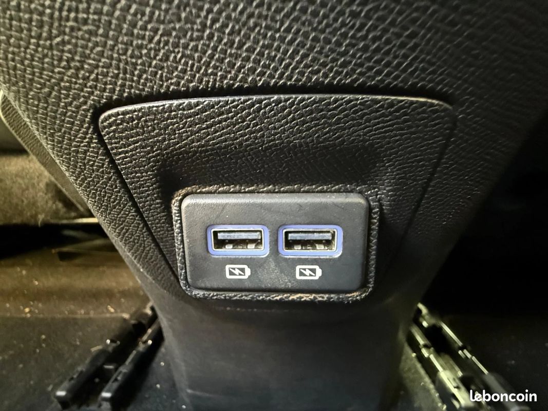 PEUGEOT 3008 BlueHDi 130ch S&S EAT8 GT / TVA RECUP / 1ER MAIN (image 32)